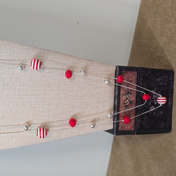 Silver & Red Necklace - Picture 8 of 8